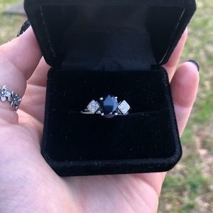 size 6 sapphire and diamond ring